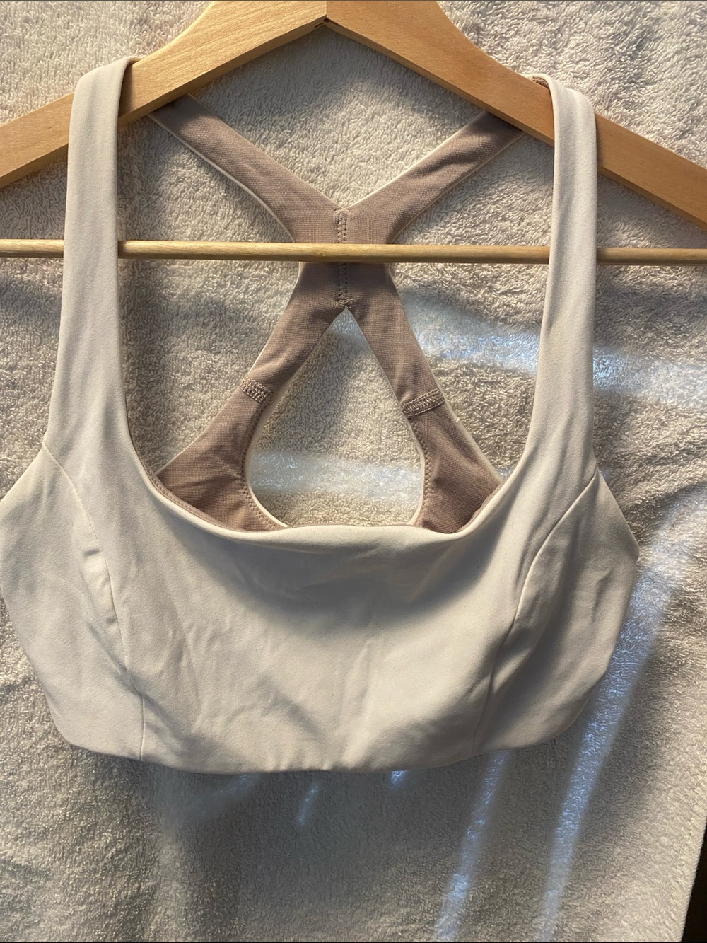 EUC Lululemon size 6 white bra